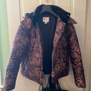 Rachel parcell leopard puffer